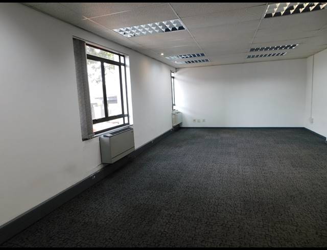60M² OFFICE TO LET IN HYDE PARK